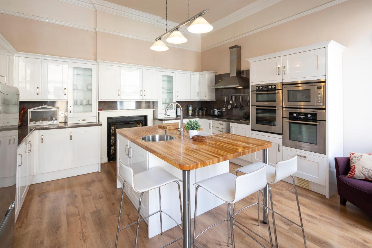 Stunning Spacious Central Apartment Near Parade Gardens Bath Bagian luar foto
