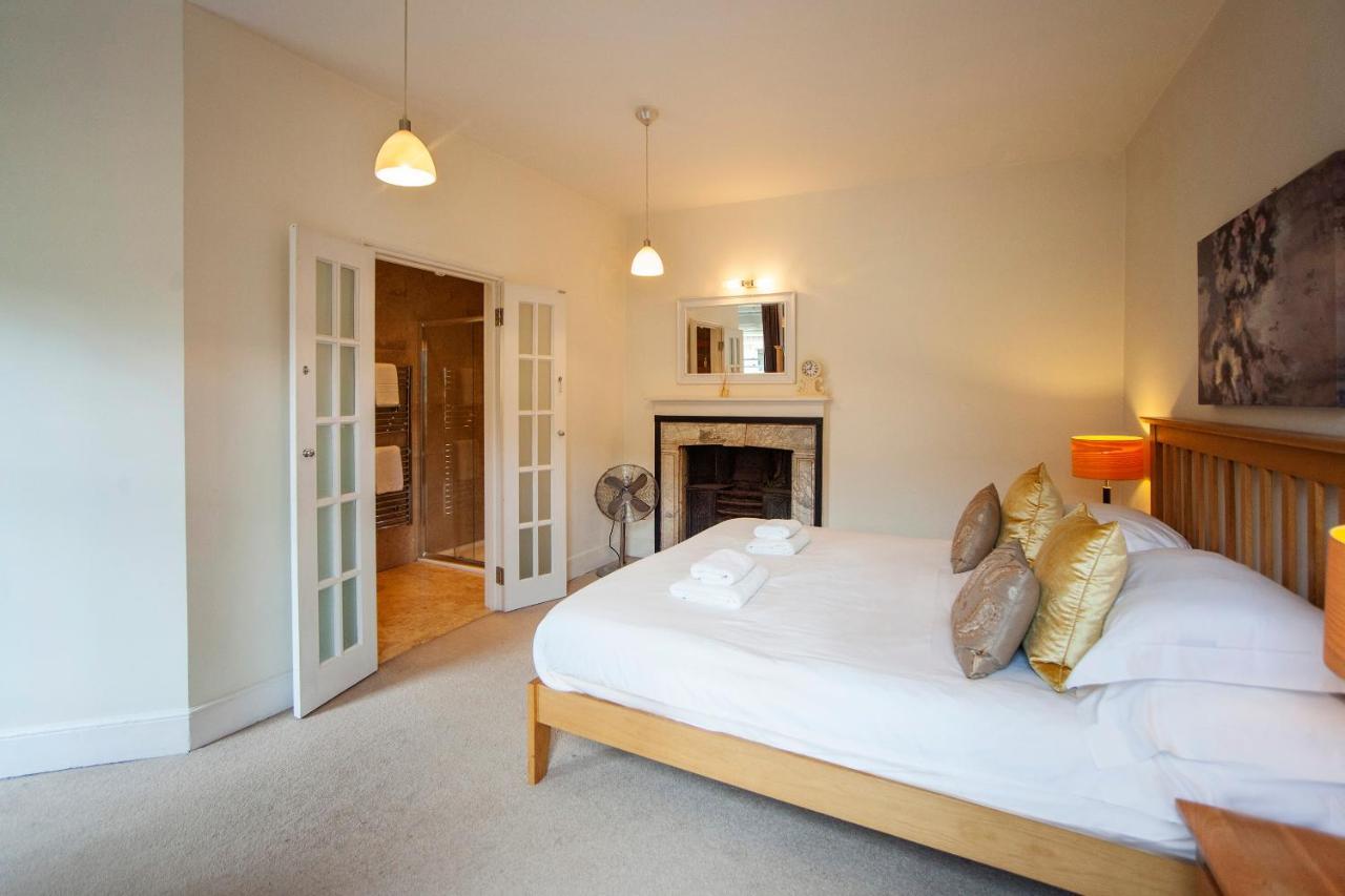 Stunning Spacious Central Apartment Near Parade Gardens Bath Bagian luar foto