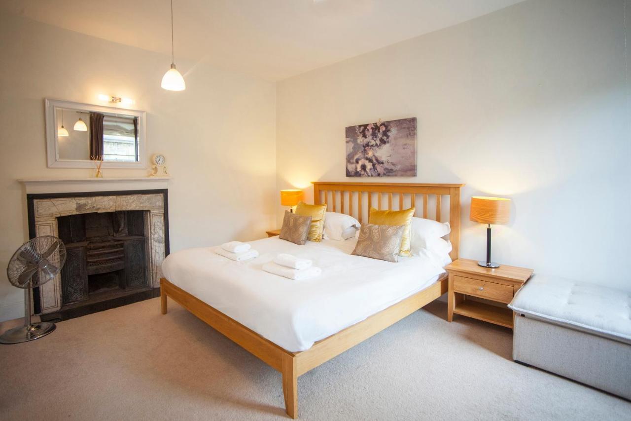 Stunning Spacious Central Apartment Near Parade Gardens Bath Bagian luar foto