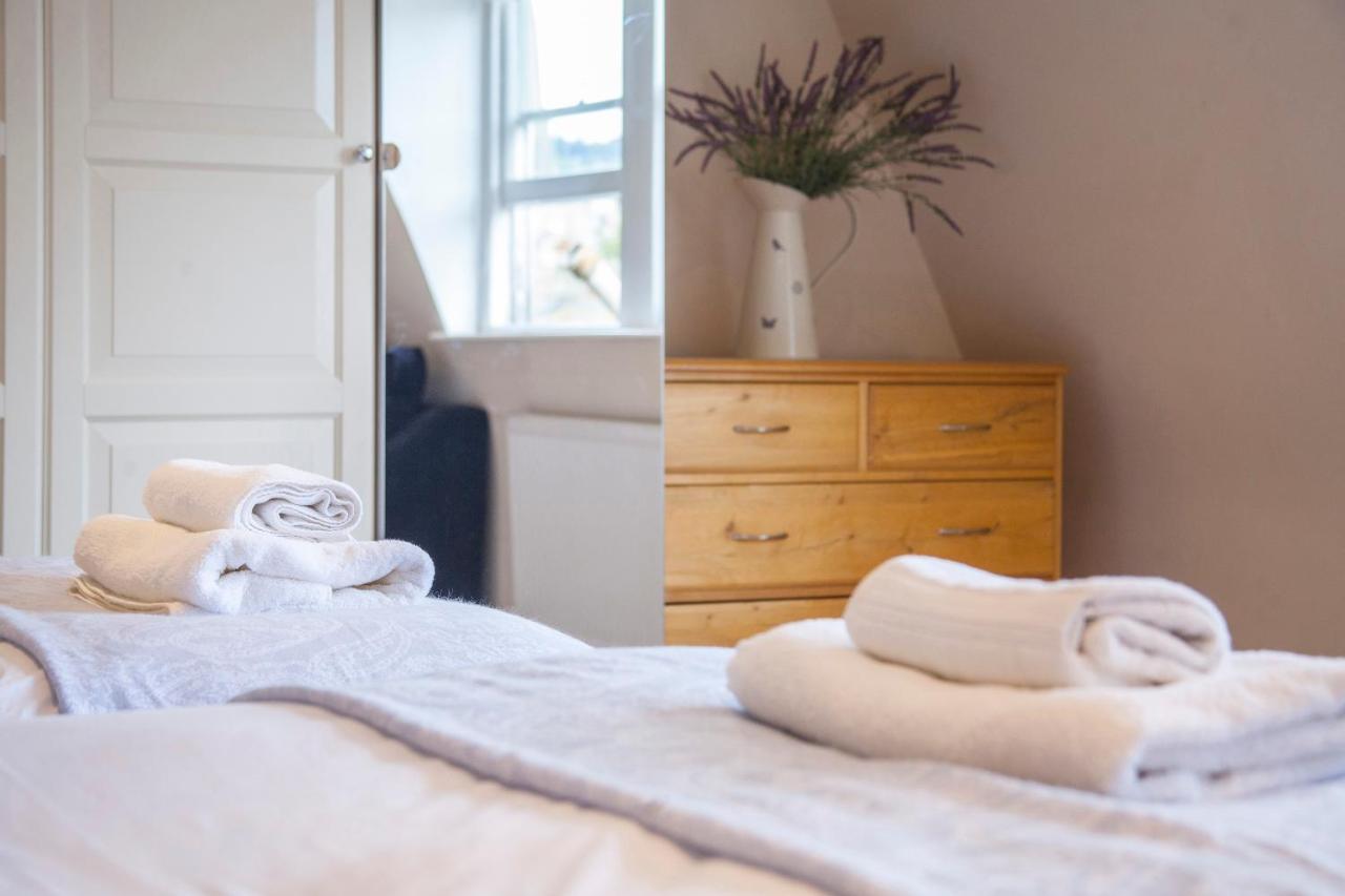Stunning Spacious Central Apartment Near Parade Gardens Bath Bagian luar foto